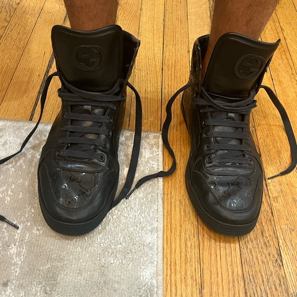 Authentic GUCCI Sneakers - Picture 4 of 4